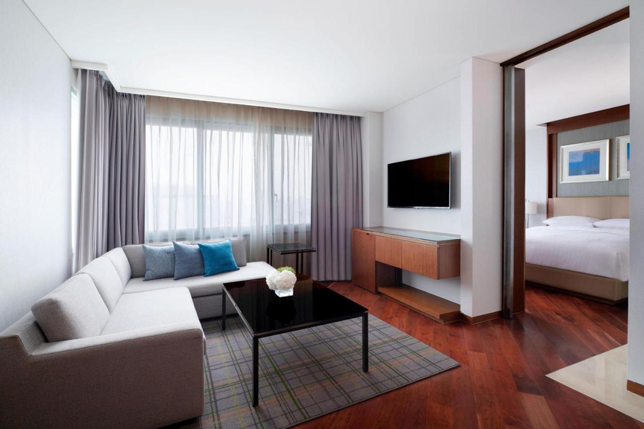 คอร์ตยาร์ด โซล ไทม์สแควร์ Hotel ภายนอก รูปภาพ