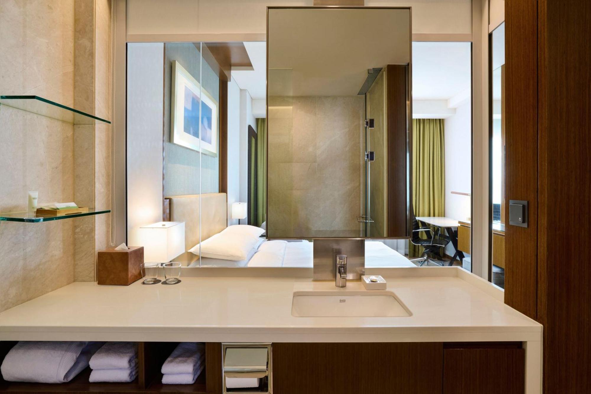 คอร์ตยาร์ด โซล ไทม์สแควร์ Hotel ภายนอก รูปภาพ