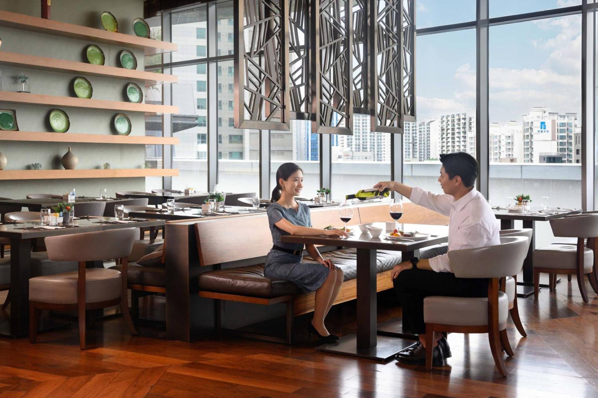 คอร์ตยาร์ด โซล ไทม์สแควร์ Hotel ภายนอก รูปภาพ